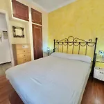 Proa Apartment Roses